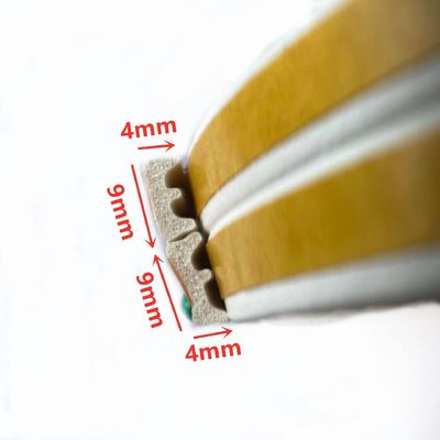 100%PP スタイルの高さ 25mm 幅 50mm ドアシール アルミ窓とドアのためのゴムガスケット