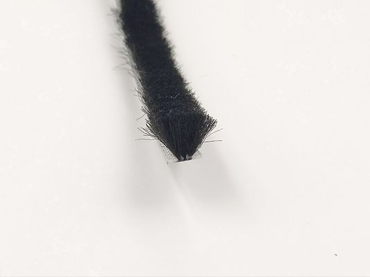 7*10mm スタイルの高さ 3-25mm シリコン 天気ストライプ 扉シール用ブラシ 黒/灰/茶色/白