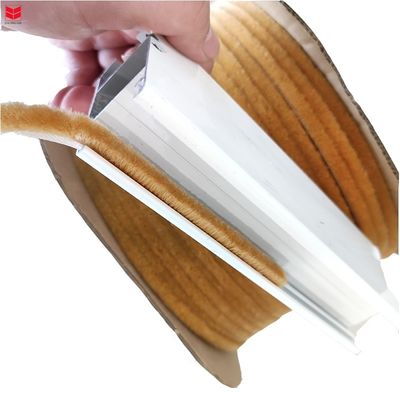 家 プラスチック スタイルの 天気 ストリップ フィン 天気 シール ドア用 織布 ブラシ シール 防風 スタイルの 100% PP 素材