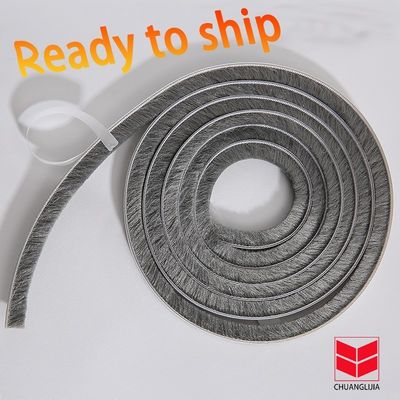 自粘着型シールストライプ ドアの底 粘着型天気スタイルのストライプ 家用100%PP素材 耐久性のために使用