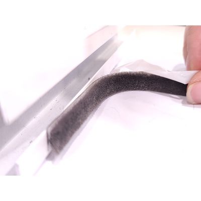 セルフアレッシブ アルミ ドアとウィンドウ ウール スタイム 気候 ストライプ 現代のデザインと黒/灰/茶色/白/その他色